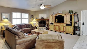 Rumah (2 Bedrooms) | Bagian depan properti