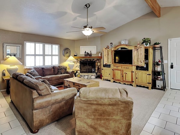 House (2 Bedrooms) | Front of property - Touch of Santa Fe by Kokopelli Property Management (Ruidoso)