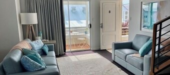 Hamptons style two-story 3 bed, 2 bath apartment located at the heart of Binalup