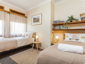 3 quartos, ferros/tábuas de passar roupa, Wi-Fi de cortesia