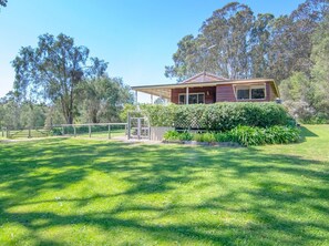 Property grounds - Tech free (no WIFI) farm stay that will leave your soul recharged (Kalgan)