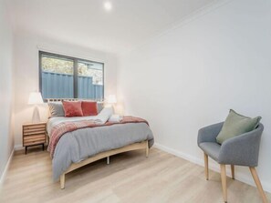3 habitaciones, tabla de planchar con plancha y wifi gratis 