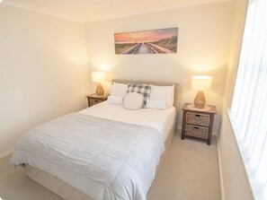 3 bedrooms, iron/ironing board, free WiFi