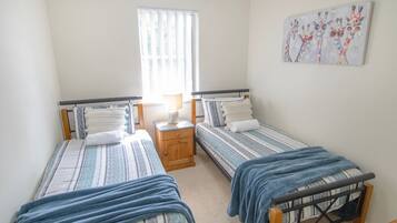 3 bedrooms, iron/ironing board, free WiFi