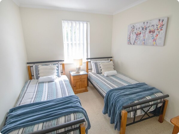 3 bedrooms, iron/ironing board, free WiFi