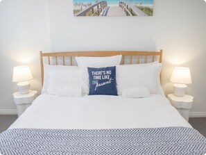 2 soverom, strykejern/-brett og wi-fi (inkludert)