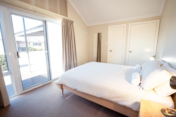 3 bedrooms, iron/ironing board, free WiFi