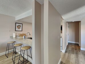 Condo (2 Bedrooms) | Property amenity