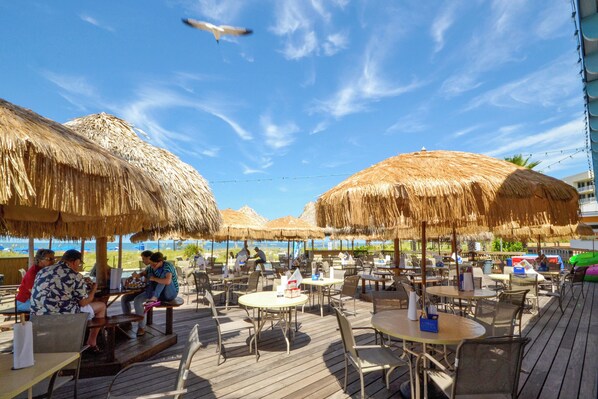 Condo (2 Bedrooms) | Property amenity