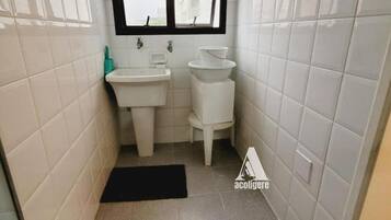 Comfort Apartment | Bathroom