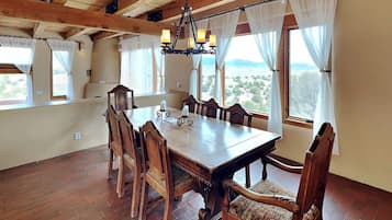 Rumah (4 Bedrooms) | Fasilitas properti