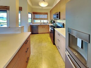 Condo (2 Bedrooms) | Property amenity - Wailea Ekolu Village 1406 by Maui Rental Group (Kihei)