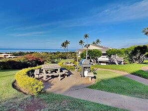Condo (2 Bedrooms) | Property amenity