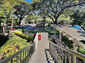 Condo (2 Bedrooms) | Property amenity