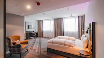 Twin Room, Roll-in Shower | 1 bedroom, free WiFi