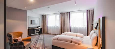 Chambre avec lits jumeaux, douche accessible en fauteuil roulant