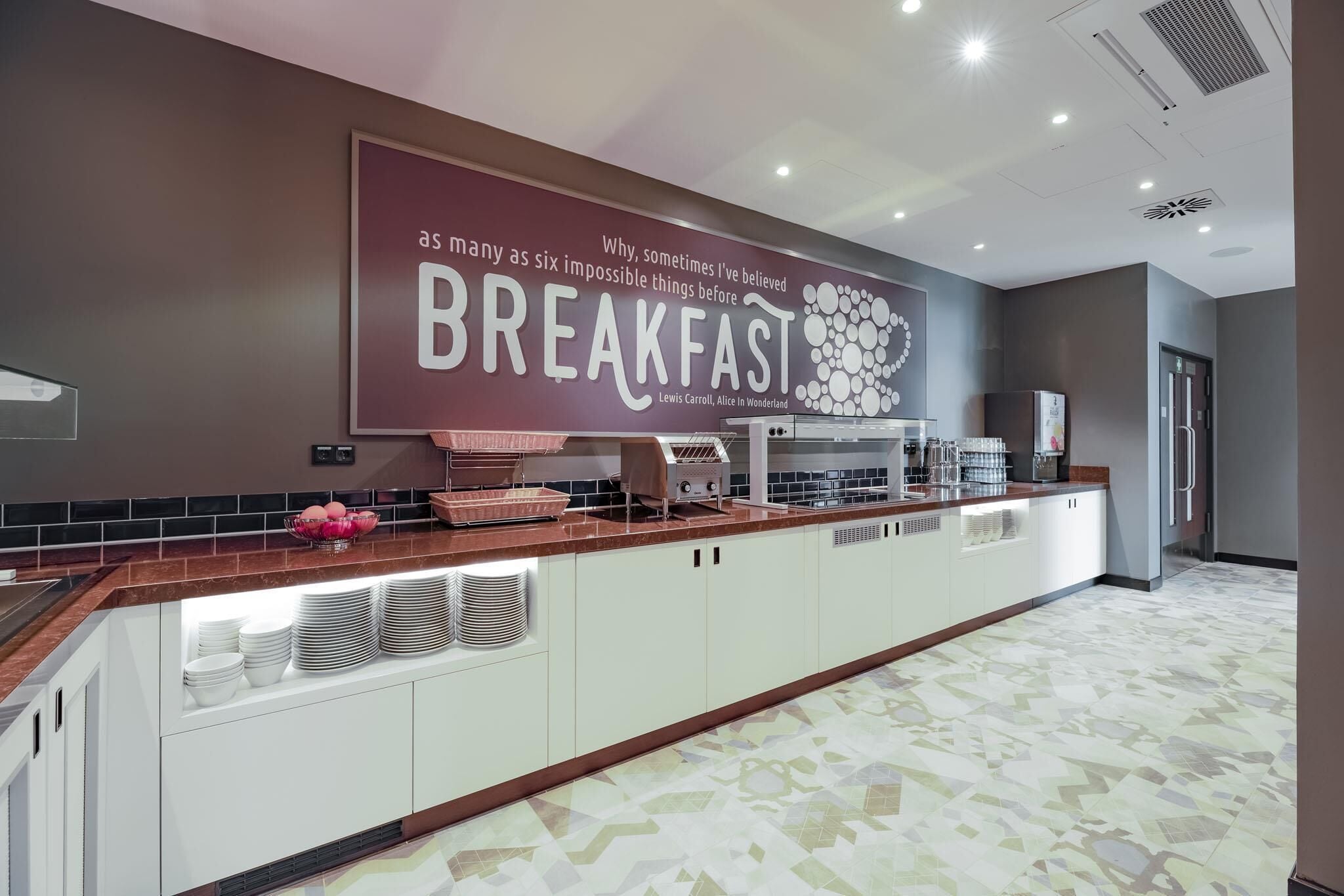 Tägliches Frühstücksbuffet gegen Gebühr