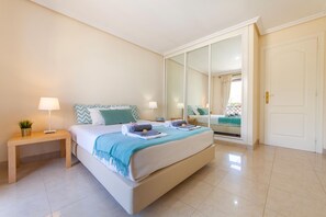 2 chambres, fer et planche Ă repasser, Wi-Fi gratuit, draps fournis