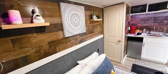 Cozy Private Tiny House Trailer With Heat