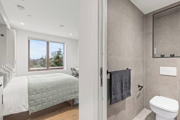 1 多间卧室、WiFi、床单