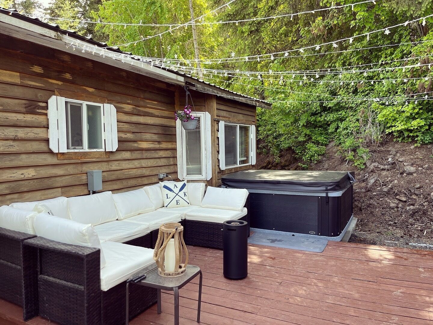 CDALake-Kayaks-Hottub-BoatSlip-PoolTable