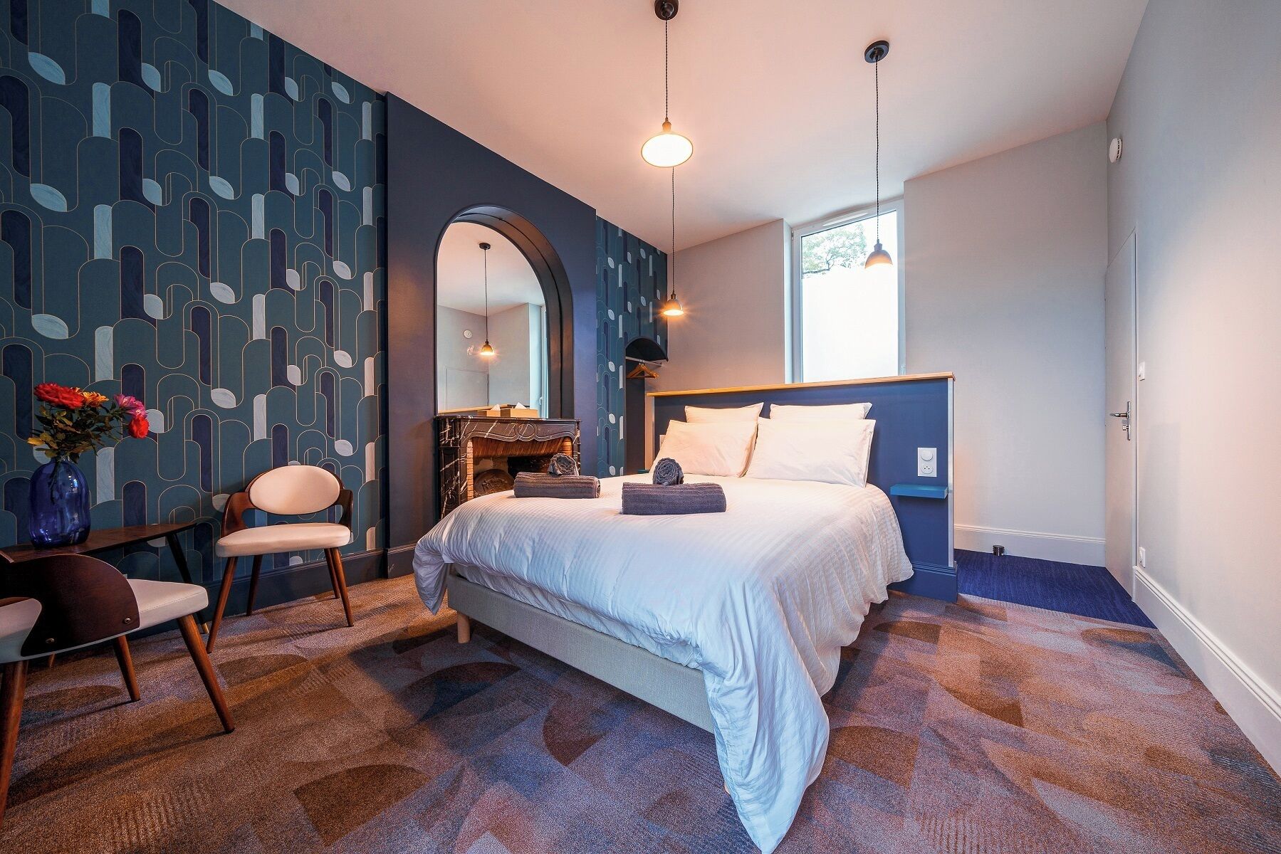 Ch1 Affaires, 1 double bed, courtyard view