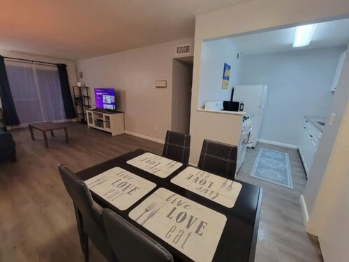 Summit House Condo #2 - Next to UF & Hospitals
