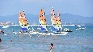 Unclassified image, 5 of 25, button - Camping 4 étoiles - eebaeh (Hyères)