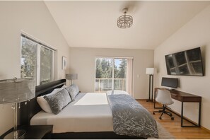 4 bedrooms, desk, iron/ironing board, travel cot