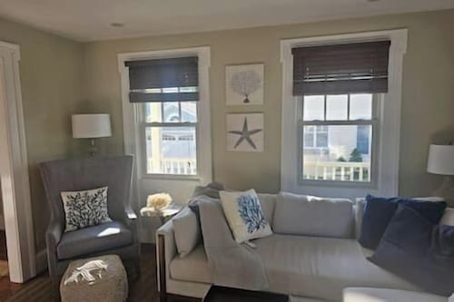 Apartment located next to beach and restaurants