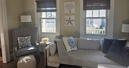 Apartment located next to beach and restaurants