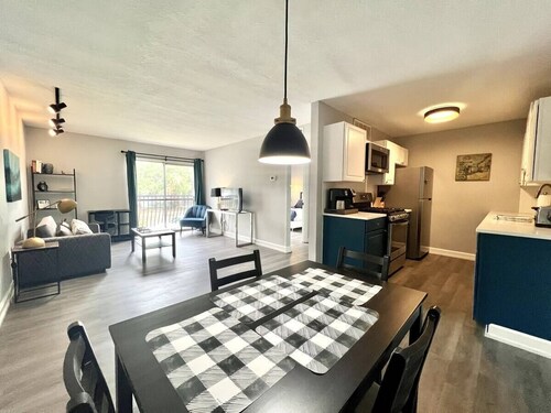 Summit House Condo - Next to UF & Hospitals