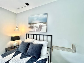 1 habitación, escritorio, tabla de planchar con plancha y wifi gratis 
