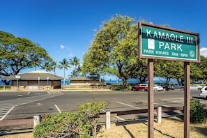 Condo (2 Bedrooms) | Property amenity