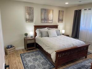 4 makuuhuonetta, silitysrauta/-lauta, ilmainen Wi-Fi, vuodevaatteet