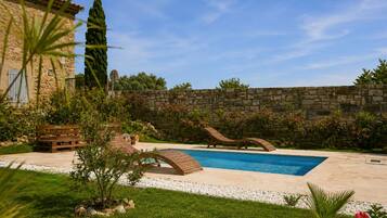 Piscine extérieure