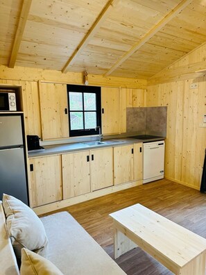 Private kitchen - Cabane 3 étoiles - Piscine  - eehdah (Portel-des-Corbières)