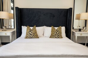 Luxe appartement, 3 slaapkamers, terras, uitzicht op de stad (PH2) | 2 slaapkamers, luxe beddengoed, individueel gedecoreerd