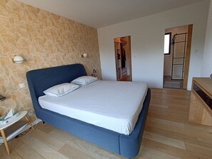 4 bedrooms, iron/ironing board, WiFi, bed sheets - Villa Avec Piscine et Billard à 5 Minutes de Montpellier (Clapiers)