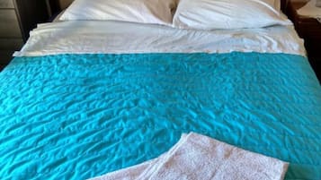 Basic Room, Hill View | 1 bedroom, iron/ironing board, free WiFi, bed sheets