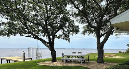 Private Bayfront Escape near Destin and 30a.