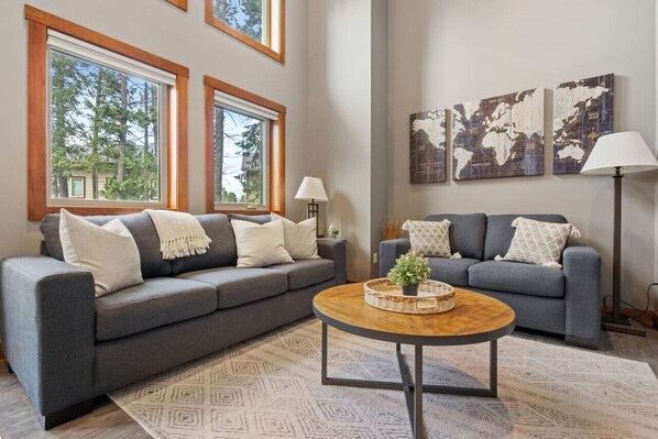 Smart TV, fireplace, offices