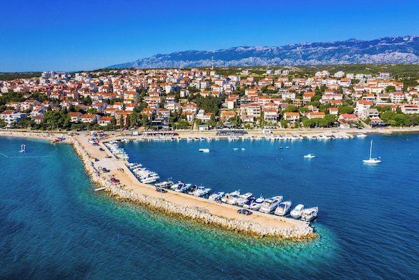 Apartment, 3 Bedrooms, Balcony, Garden View | Marina