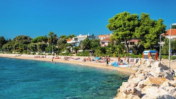 Apartment, 3 Bedrooms, Balcony, Garden View | Beach