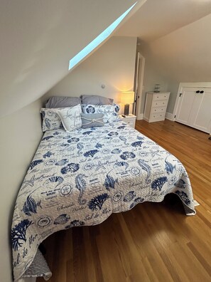 2 slaapkamers, een strijkplank/strijkijzer, wifi, beddengoed