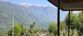 Tranquil Plum Orchard Stay in Kais, Kullu