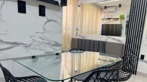 Apartment | Dining