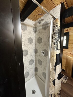 Towels - New Cozy Secluded Cabin with wi-fi (Rogers)