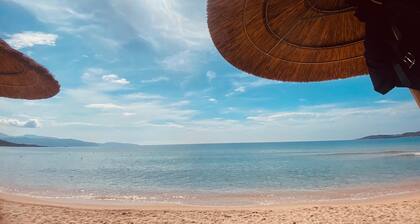 HOUSE & PRIVATE SWIMMING POOL SEA VIEW very quiet
