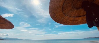 HOUSE & PRIVATE SWIMMING POOL SEA VIEW very quiet